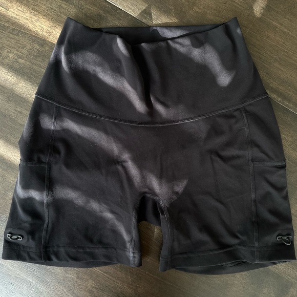 Gymshark Legacy Shorts - Picture 4 of 7